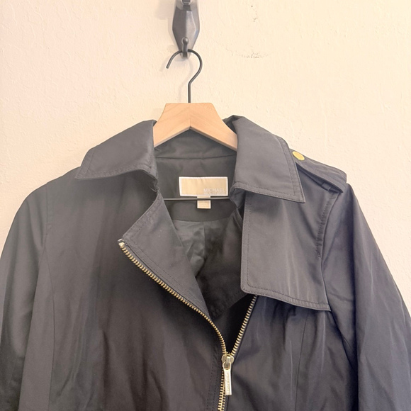 Michael Kors Women's Black Full Zip Trench Coat Size Small - Picture 4 of 6